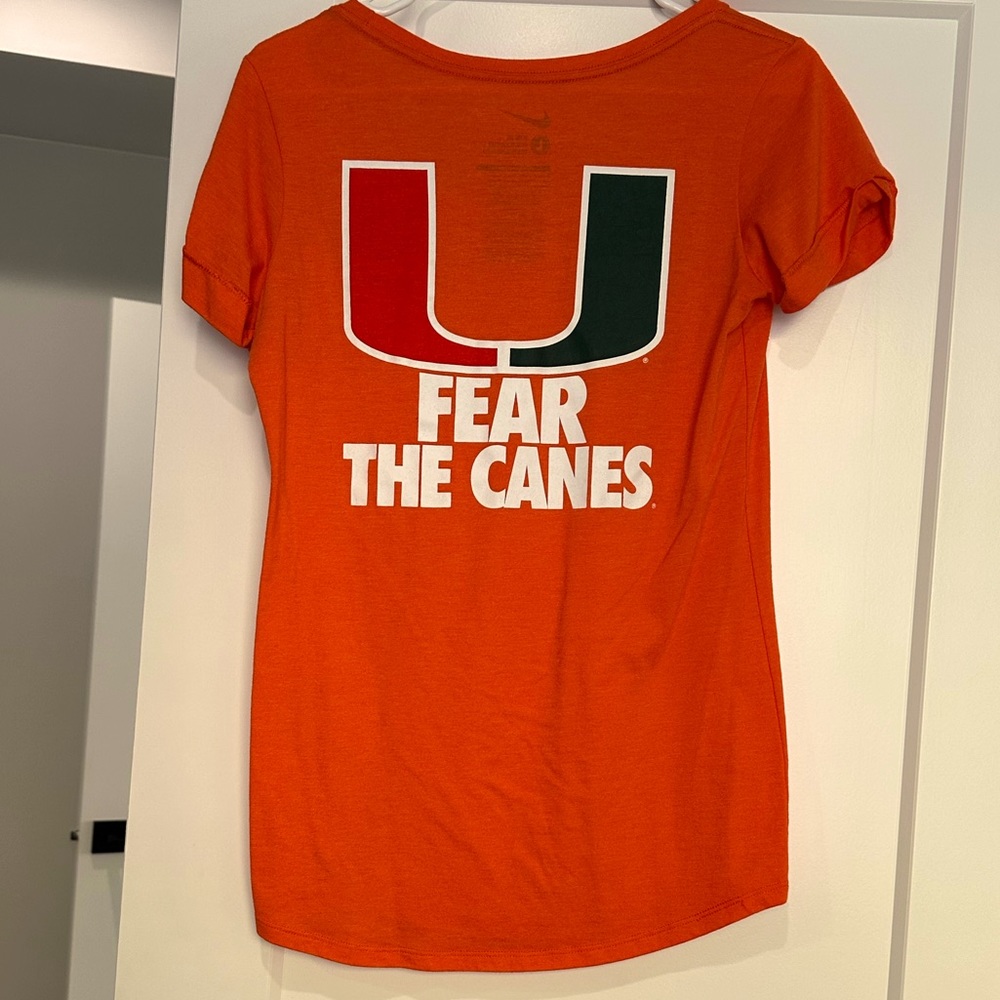 MIAMI HURRICANES WOMENS NIKE T-SHIRT  - LARGE. NWOT.